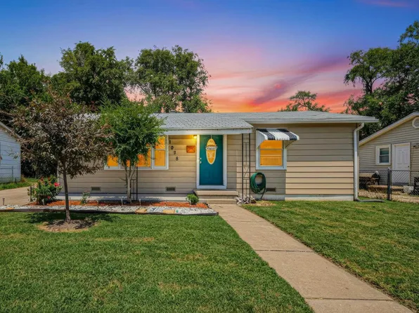 1028 W 14th St, Junction City, KS 66441