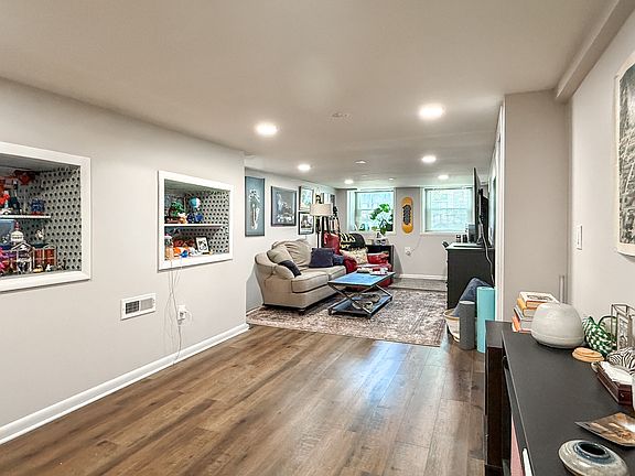 4th image of 1505 N Wells St #G