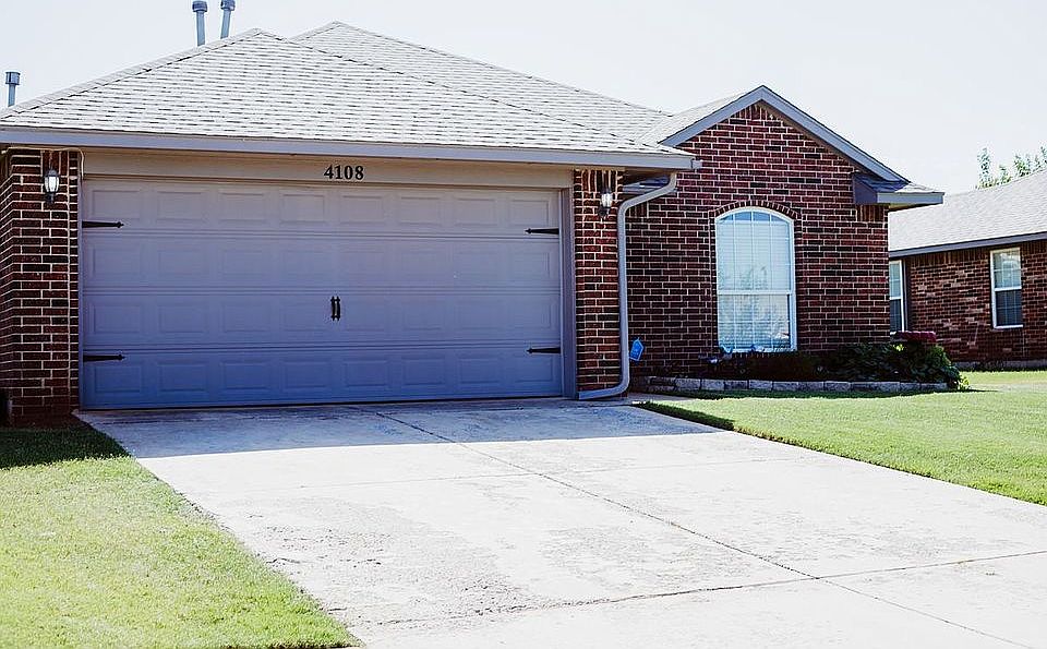 1st image of 4108 Queens Dr