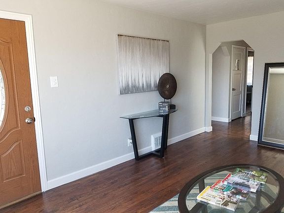 5th image of 162 Tucker Ave