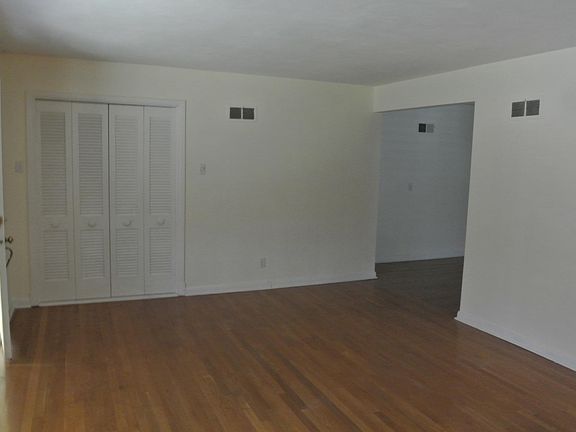 2nd image of 5509 Jamieson Ave