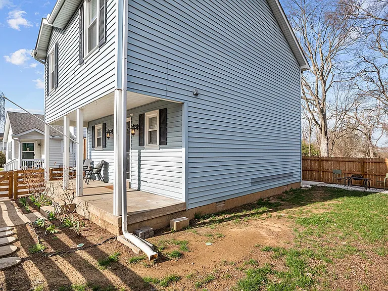 209 Errol Ln — Photo 4