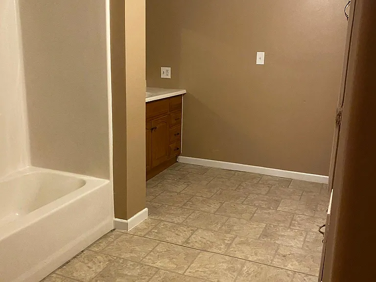1602 Slack St — Photo 7