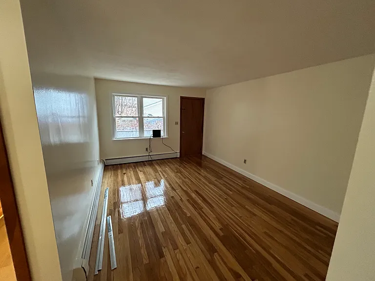 180 Johnson St #1 — Photo 3