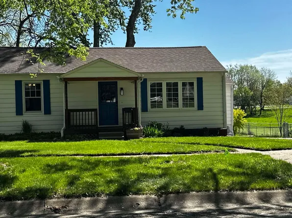 1308 S 2nd St, Oskaloosa, IA 52577