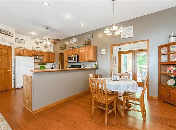 3rd image of 24688 W 343rd St