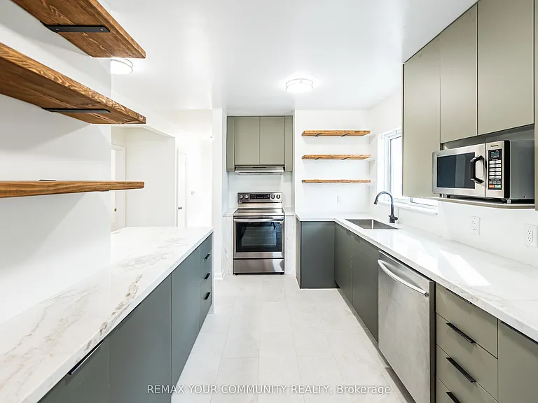 57 Apted Ave #UPPER — Photo 5