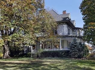 599 Greenleaf Ave, Glencoe, IL 60022