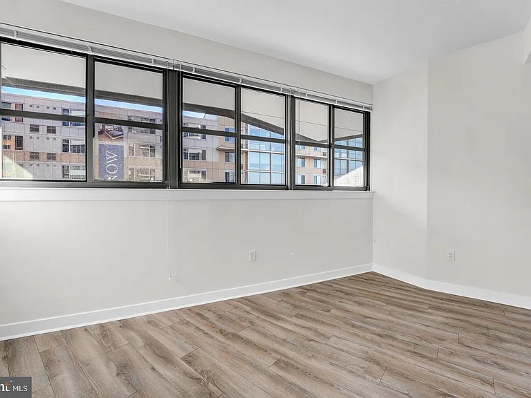 460 New York Ave NW #405 — Photo 15