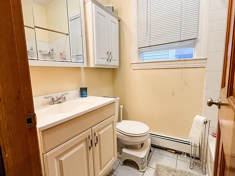 452 E 8th St #2 — Photo 10
