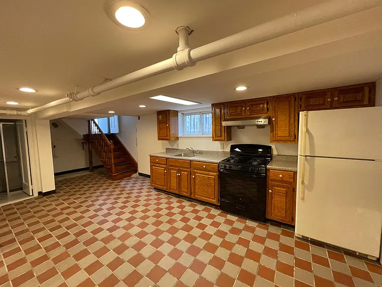 2909 Saint Theresa Ave #BASEMENT — Photo 3