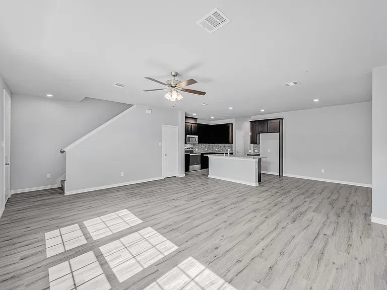 3112 Solana Cir — Photo 5