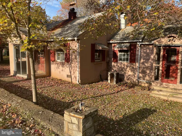 3021 Halfway Rd, The Plains, VA 20198