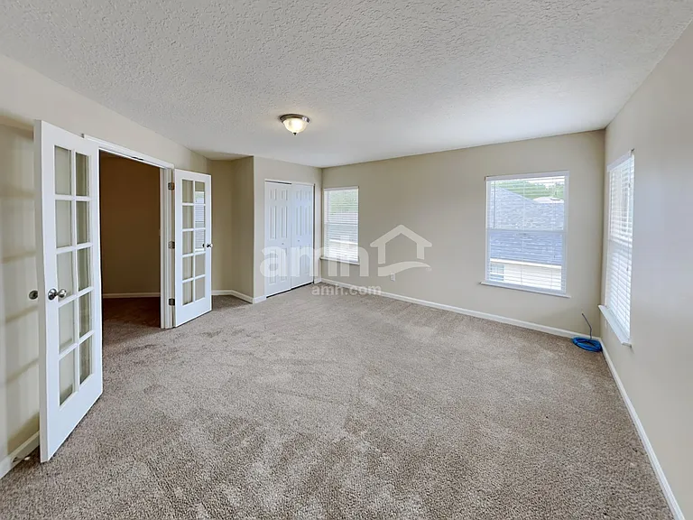 664 Mackenzie Cir — Photo 15