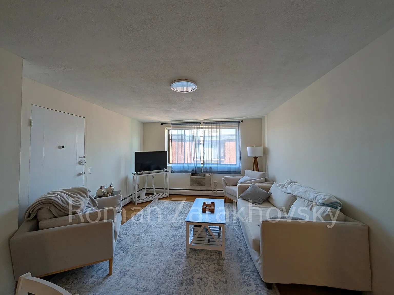 2 bed, 750 sqft, $2,895 — Photo 3