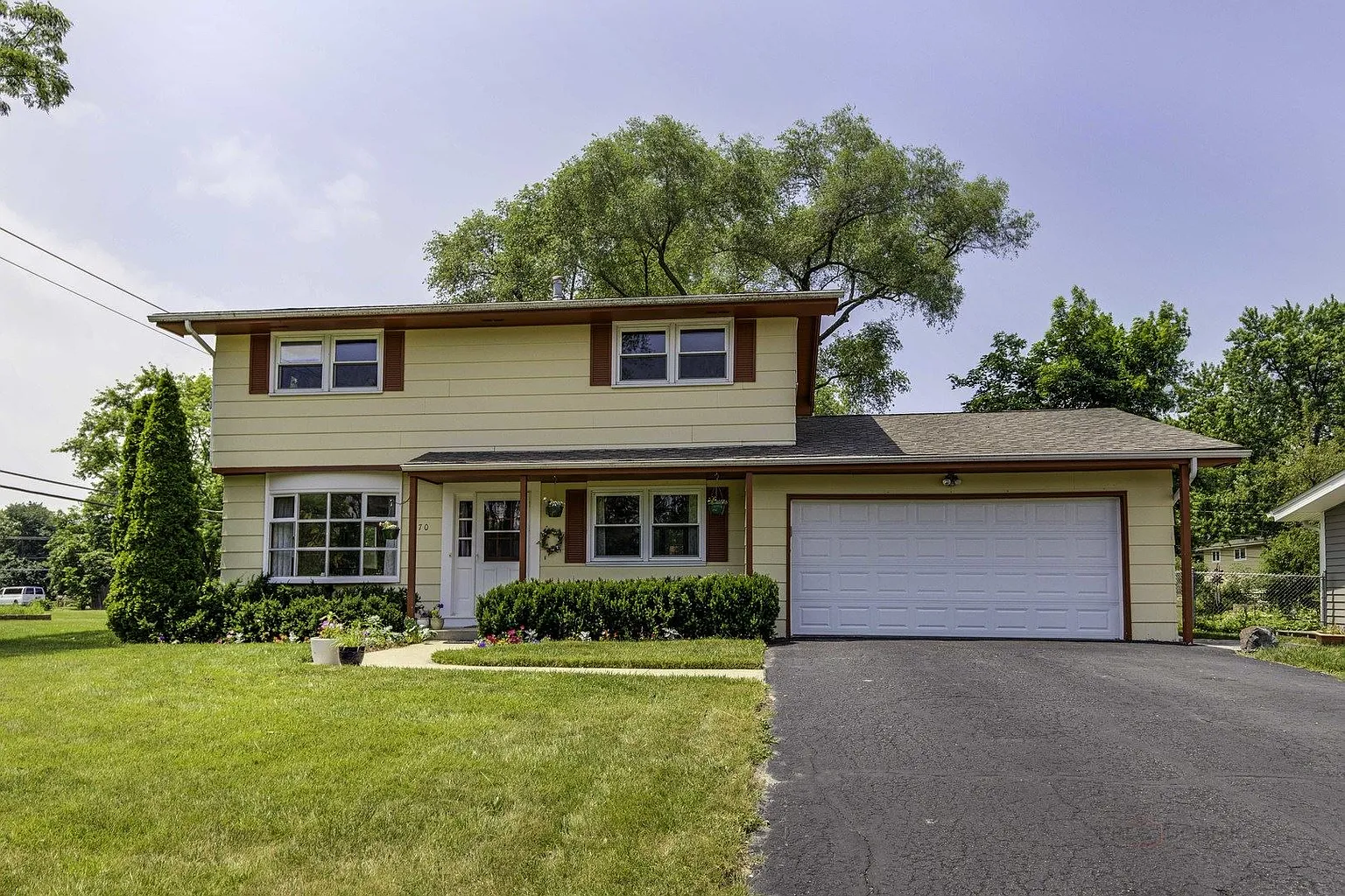 70 Orchard Ln photo 1