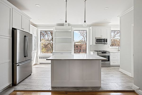 1st image of 317 Clinton St Floor 4
