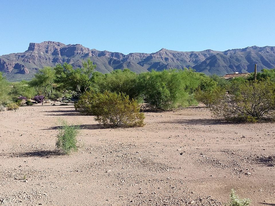 Superstition Mountain View