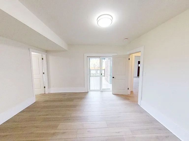 1301 Kearney St — Photo 10