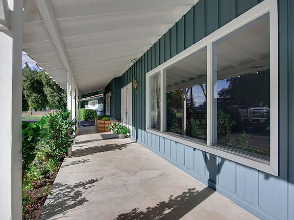 4th image of 1101 N Stapley Dr