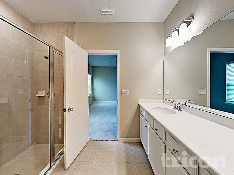 10226 Pavnes Creek Dr — Photo 22
