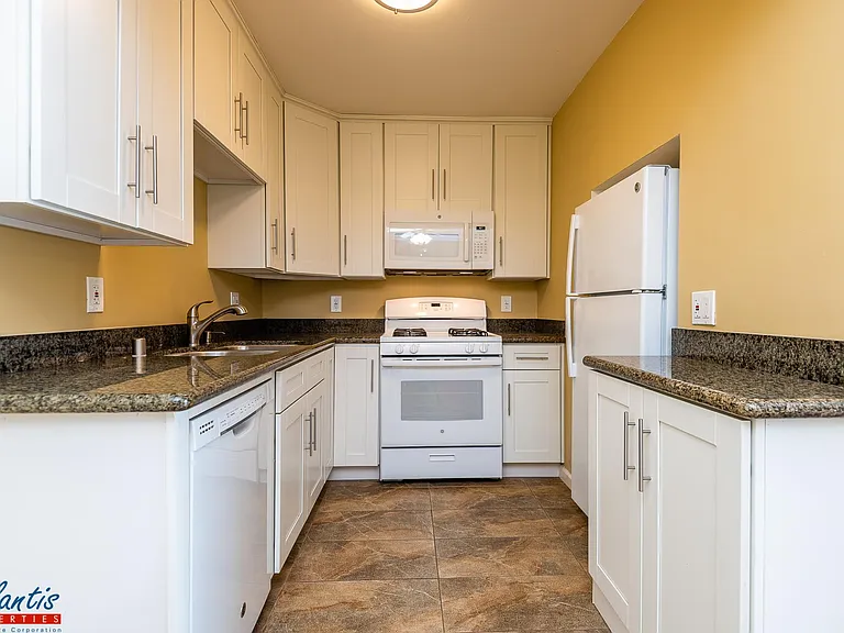 365 W Weddell Dr #E — Photo 3