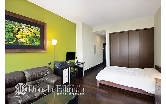 Sold by Douglas Elliman | media 29