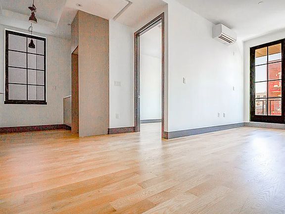 2nd image of 82 Jefferson St #5A