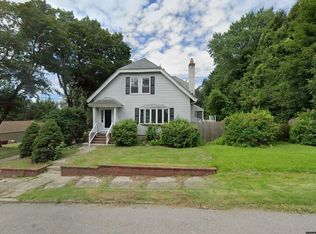 530 Summer Pl, Blackstone, MA 01504