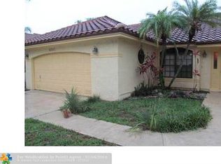 4060 NW 5th Dr, Deerfield Beach, FL 33442