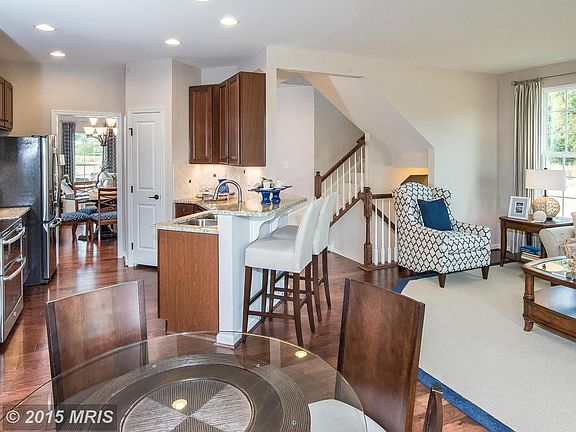 Kitchen - Family Room