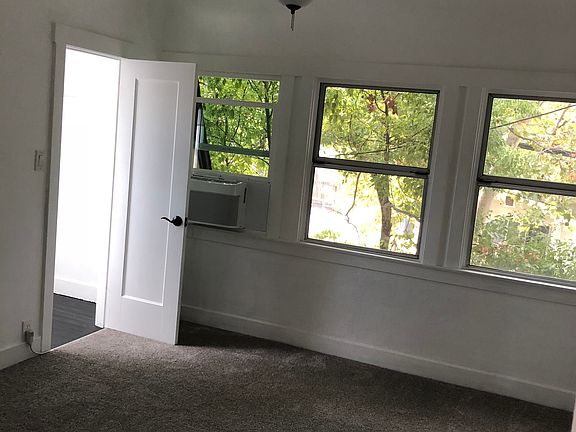 4th image of 216 Placer St
