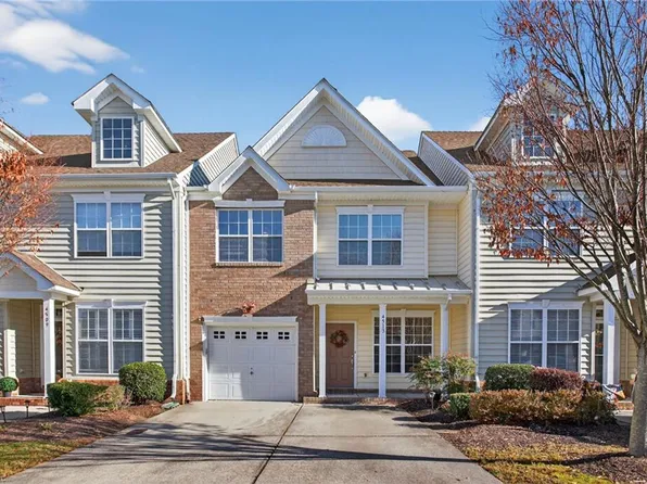 4513 Plumstead Dr, Virginia Beach, VA 23462