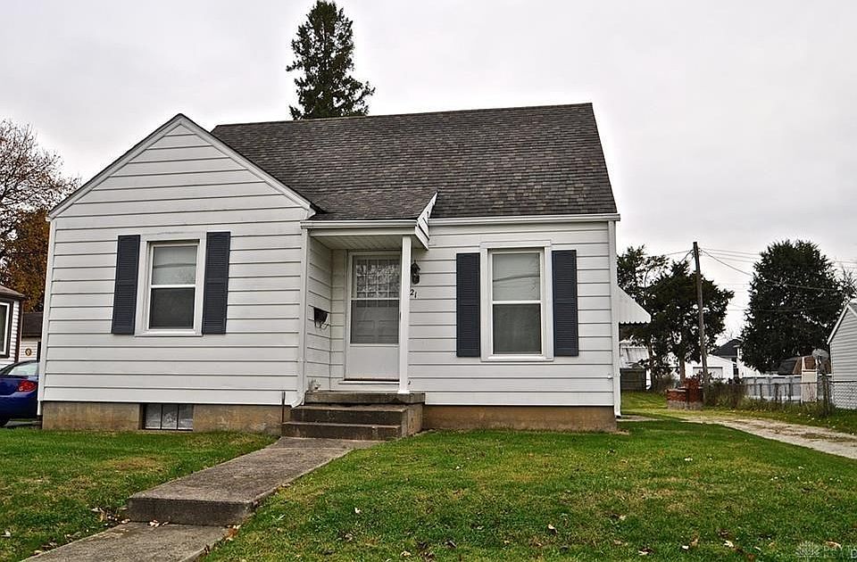 1st image of 221 Hall St