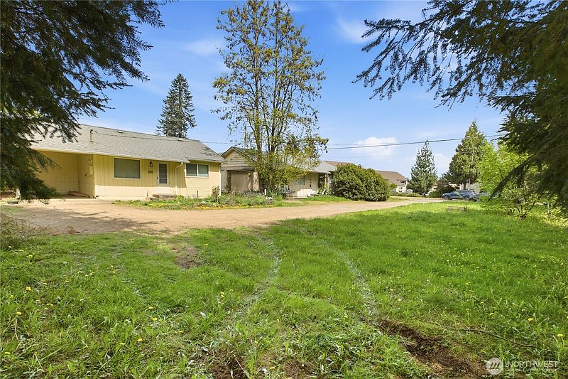 4th image of 5 XX Boulevard Road SE