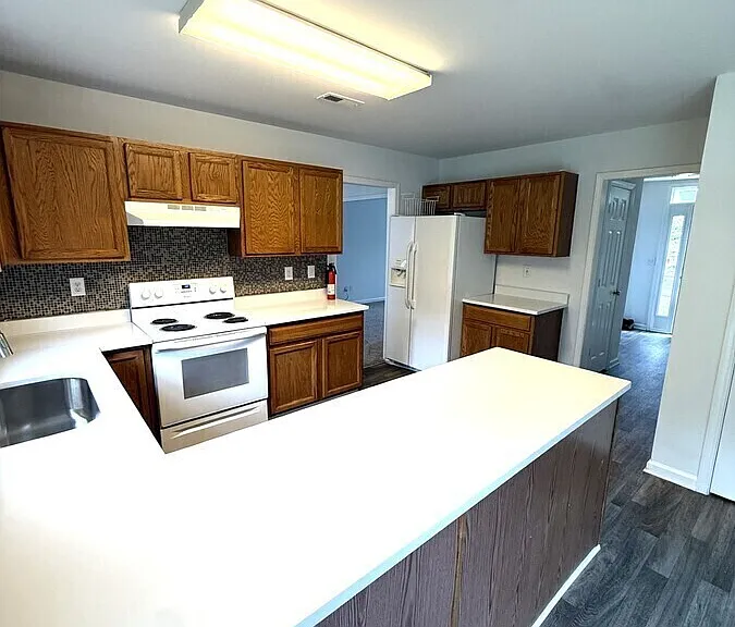 4417 Cades Cove Dr — Photo 9