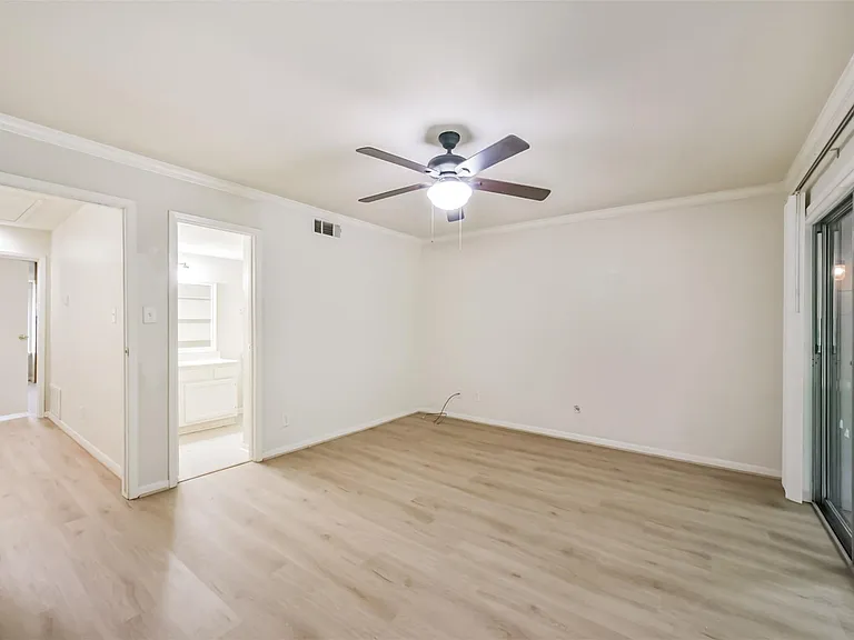 5917 Fairdale Ln #10 — Photo 30