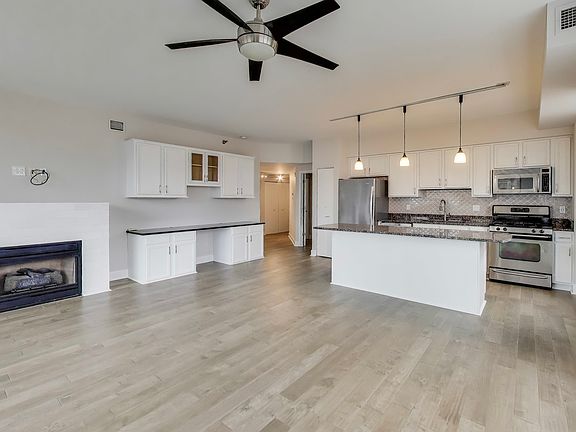 4th image of 5 E 14th Pl APT 501