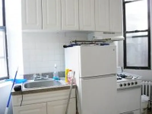 Rented by DSA Realty | media 35