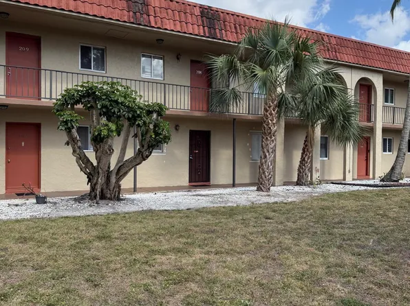 6074 Forest Hill Boulevard #208, West Palm Beach, FL 33415