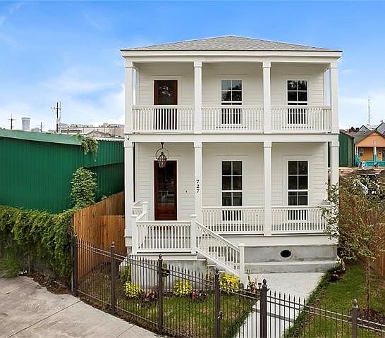 1st image of 727 Felicity St
