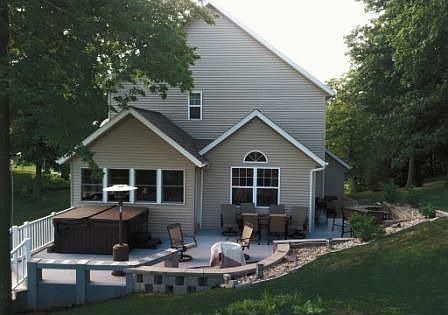 730 sqft composite deck