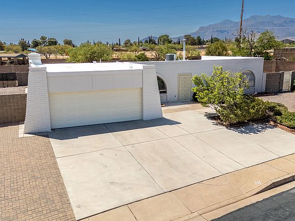 3rd image of 452 SAVANNA Drive
