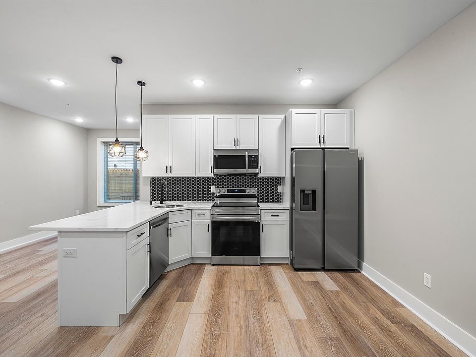 1st image of 1714 N 22nd St #102