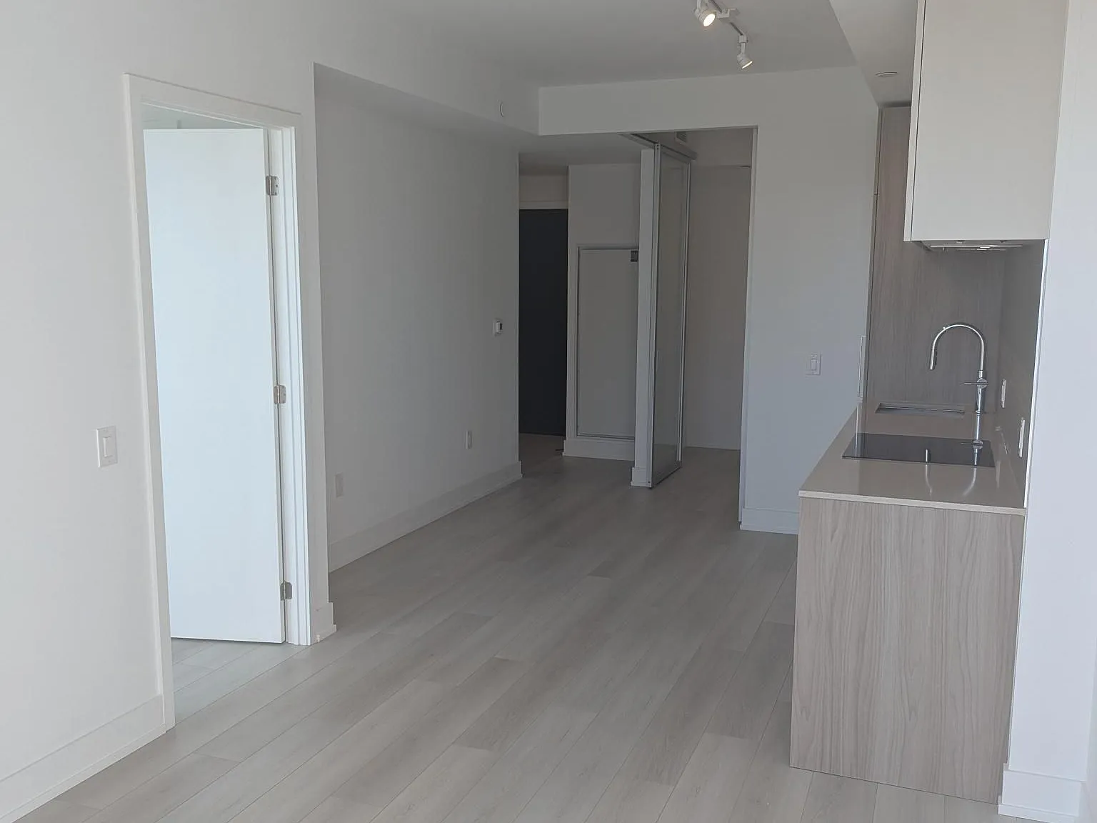 2 bed, $2,450 — Photo 3