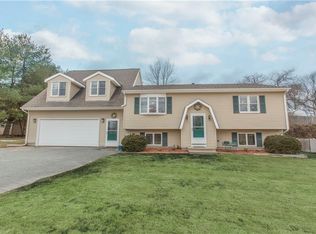 3 Longbow Dr, West Warwick, RI 02893
