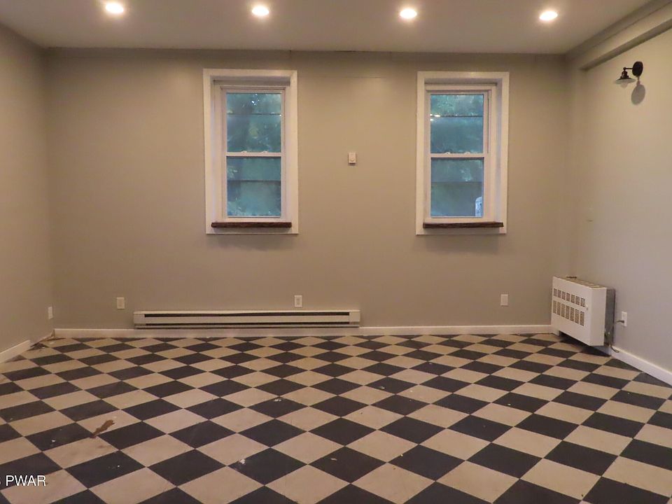 1207 Delaware Dr, Matamoras, PA 18336 Zillow