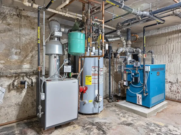 127 Beverly Road image 57 of 57