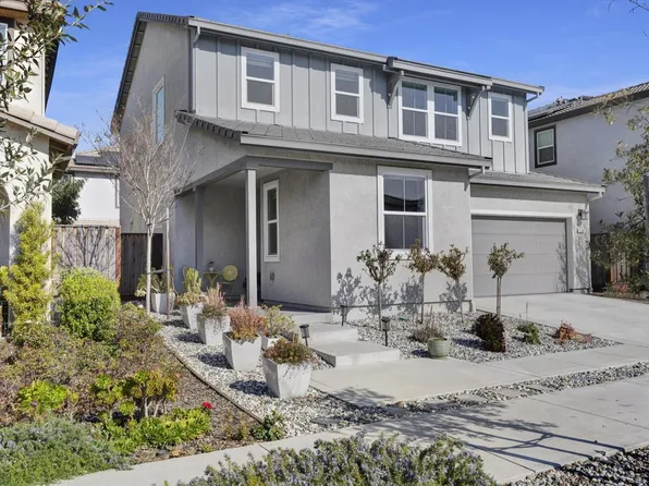 1340 Cavalier Ct, Hollister, CA 95023