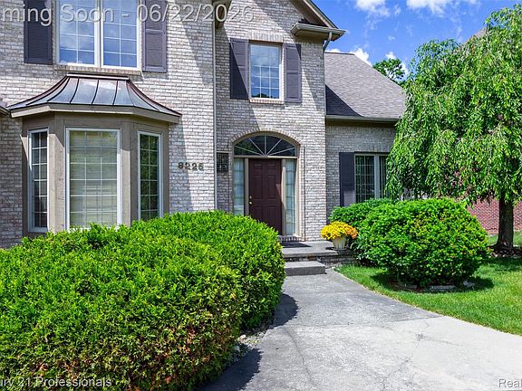 3rd image of 8225 Brookstone Ln